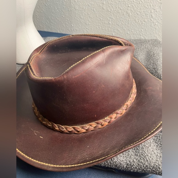 Vintage Henshel leather hat - Picture 9 of 14